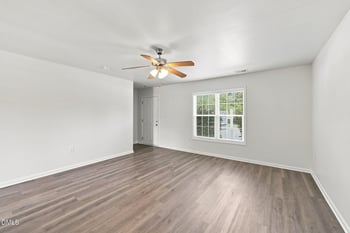 91 Wolf Creek Ln, Lillington, NC 27546