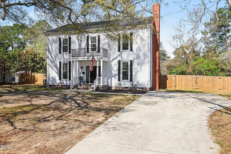 910 2nd St, Smithfield, NC 27577