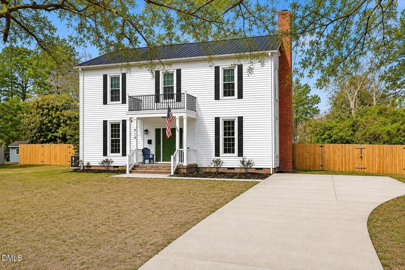 910 S 2nd St, Smithfield, NC 27577