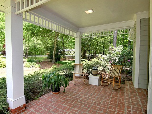 910 Arrowhead Rd, Chapel Hill, NC 27514