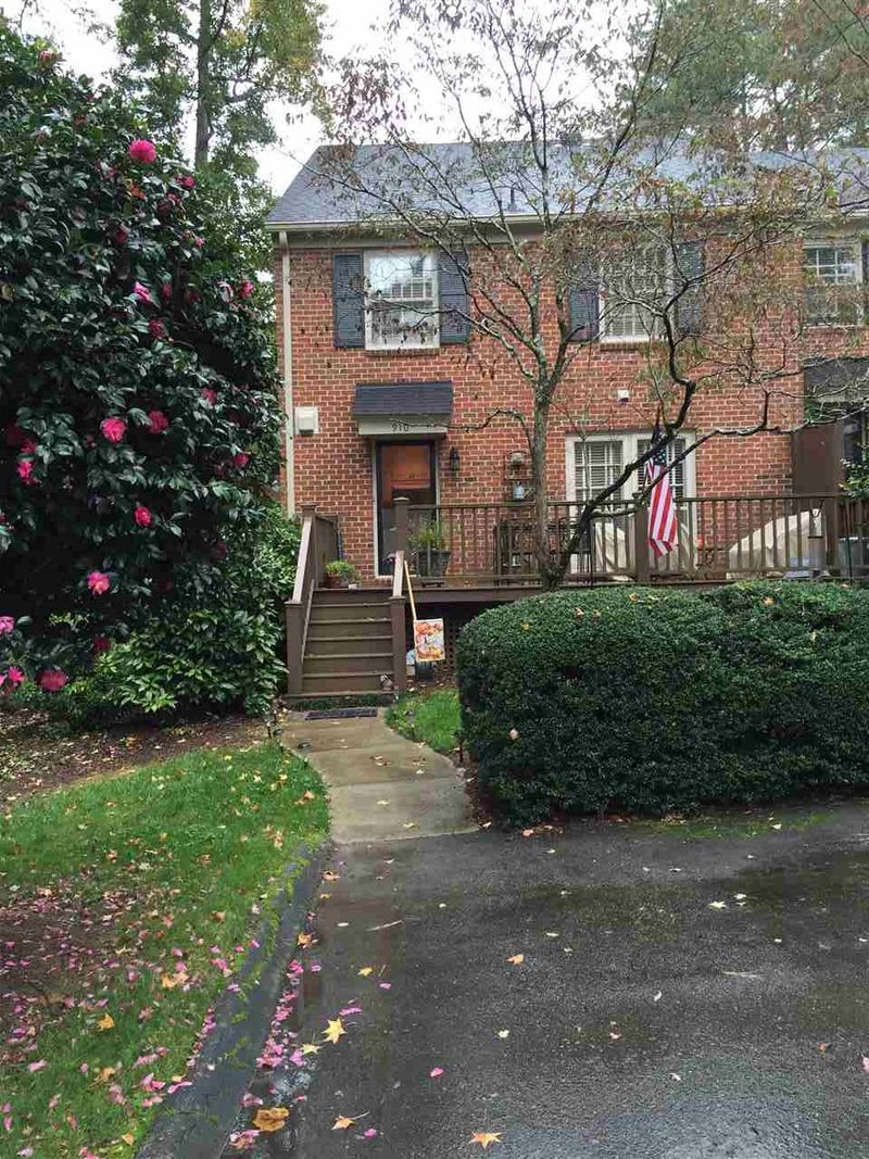 910 Blenheim Dr, Raleigh, NC 27612