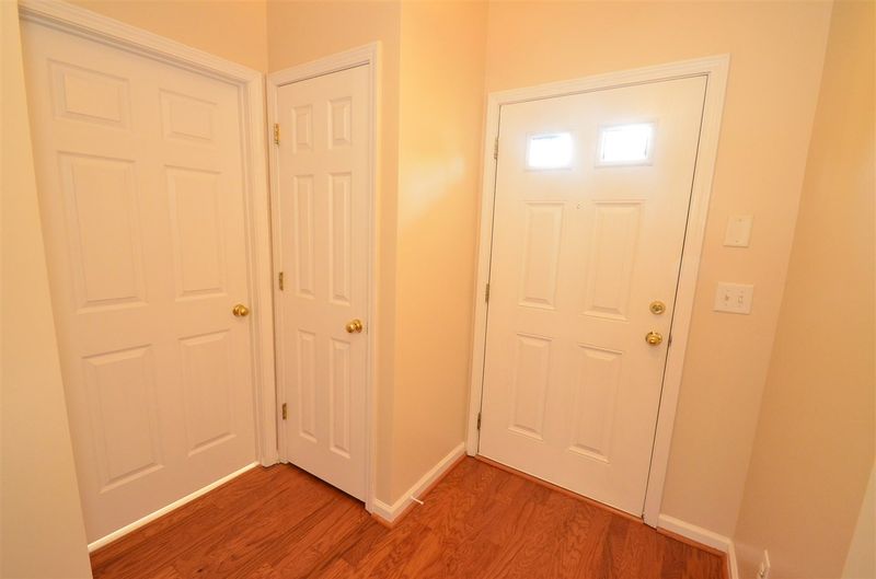 910 Cinnamon Dr, Durham, NC 27713