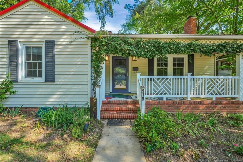 910 Clarendon St, Fayetteville, NC 28305
