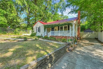910 Clarendon St, Fayetteville, NC 28305