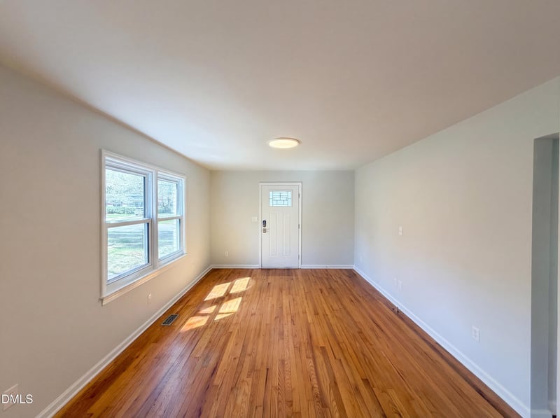 910 Devonport Dr, Raleigh, NC 27610