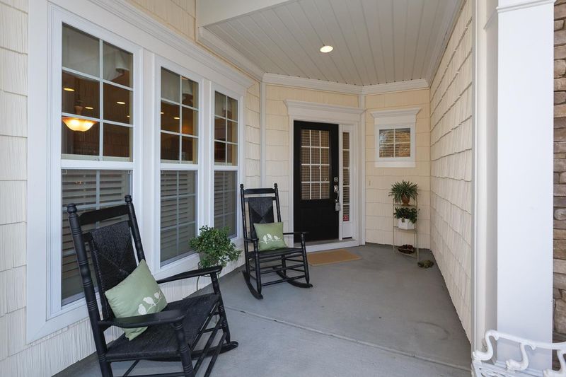 910 Footbridge Pl, Cary, NC 27519