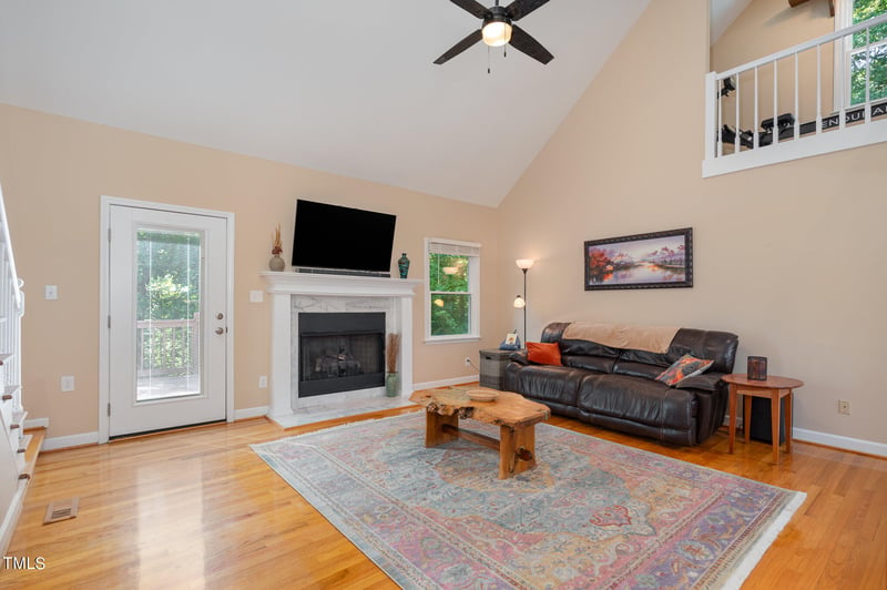 910 Harward Ln, Chapel Hill, NC 27516