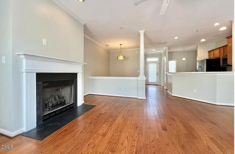 910 Highgrove Dr, Chapel Hill, NC 27516