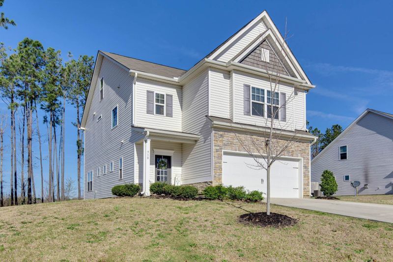 910 Little John Ln, Sanford, NC 27330
