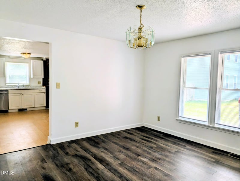 910 Main St, Louisburg, NC 27549