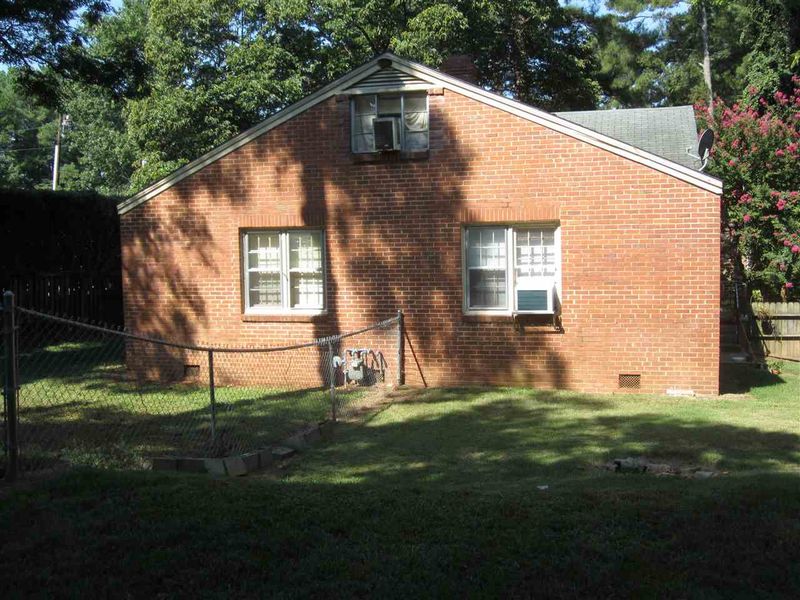 910 Marilyn Dr, Raleigh, NC 27607