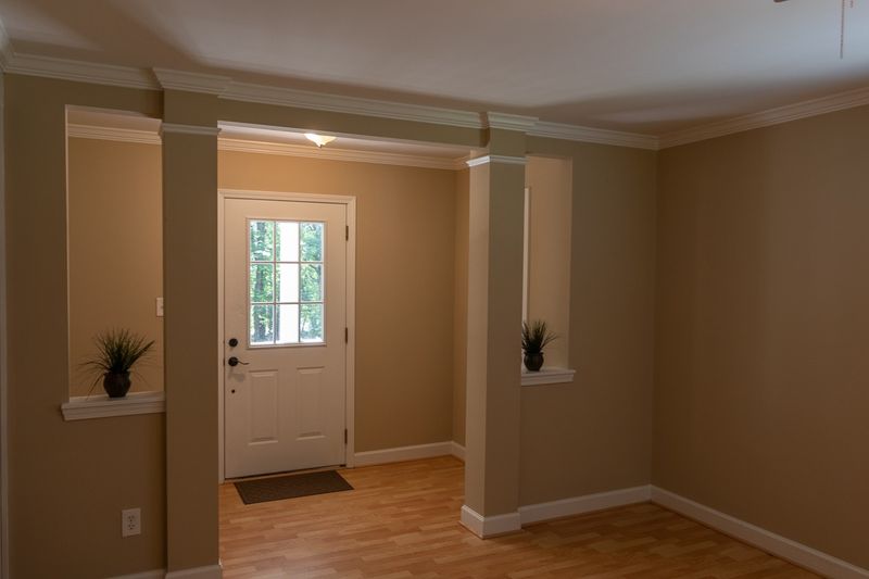 910 Nc 54 Hw, Chapel Hill, NC 27516
