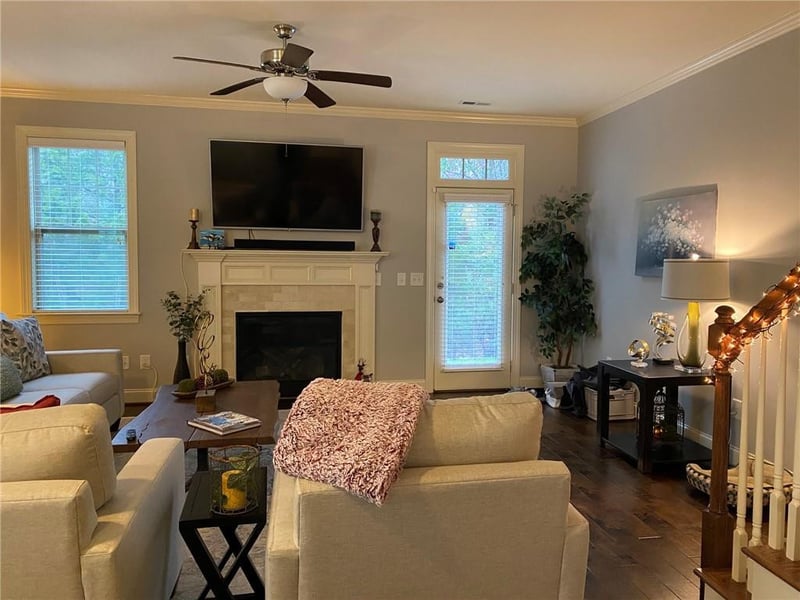 910 Palm Ct, Mebane, NC 27302