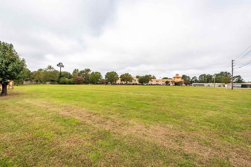 910 Pearsall St, Dunn, NC 28334