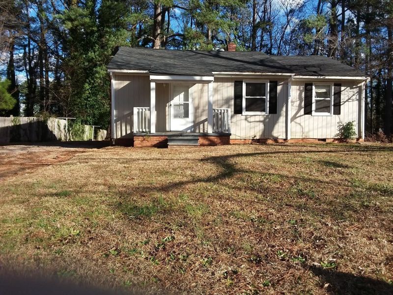 910 Powell Dr, Garner, NC 27529