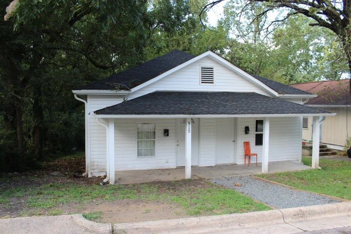 910 Price Ave, Durham, NC 27701