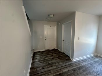 910 Sapphire Stone Ln, Hope Mills, NC 28348