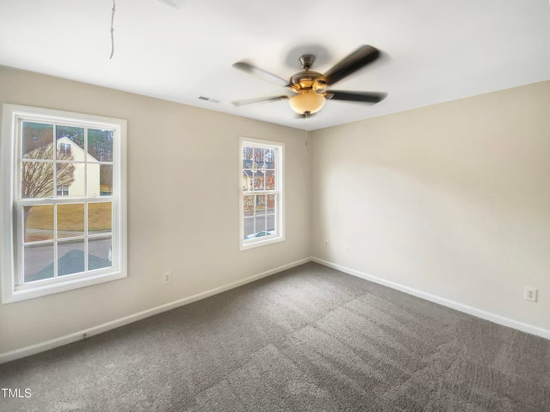 910 Savin Ldg, Knightdale, NC 27545