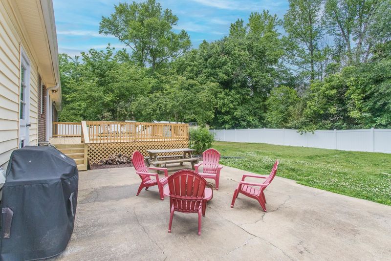 910 Vandora Ave, Garner, NC 27529