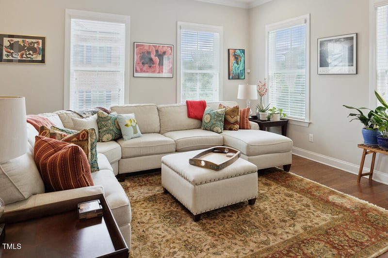 910 Wake Towne Dr, Raleigh, NC 27609