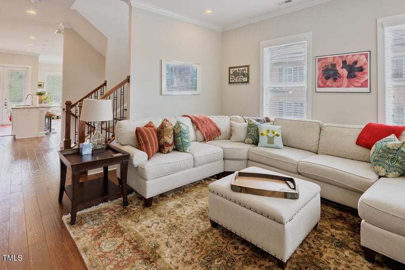 910 Wake Towne Dr, Raleigh, NC 27609
