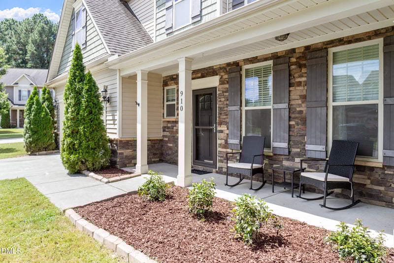 910 Wood Chapel Ln, Durham, NC 27703