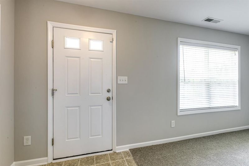 910 Woodside Park Ln, Durham, NC 27704
