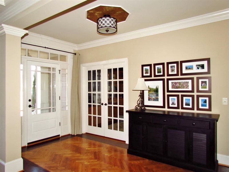 9101 Islamorada Ln, Raleigh, NC 27603