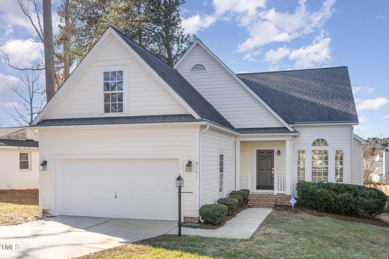 9101 Langwood Dr, Raleigh, NC 27617