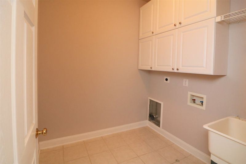 9102 White Eagle Ct, Raleigh, NC 27617