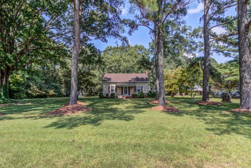 9104 Penny Rd, Raleigh, NC 27606