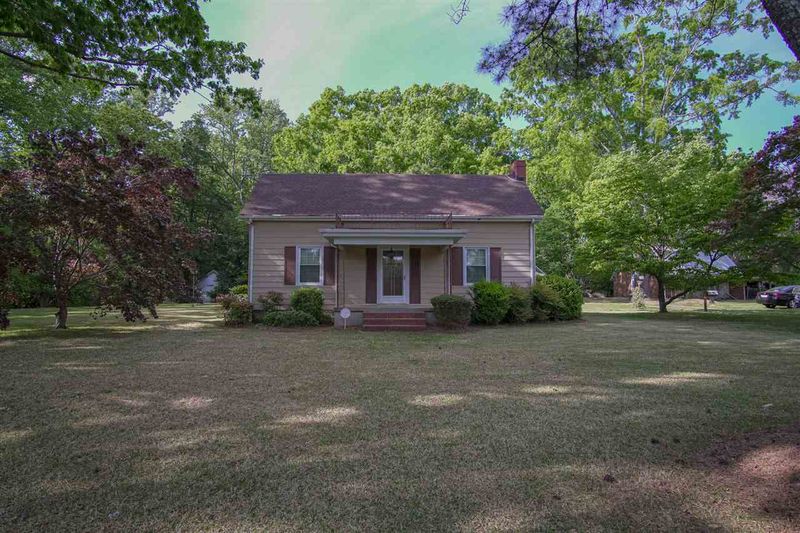 9104 Penny Rd, Raleigh, NC 27606