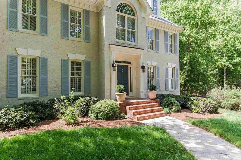 9107 Brompton Ct, Raleigh, NC 27615