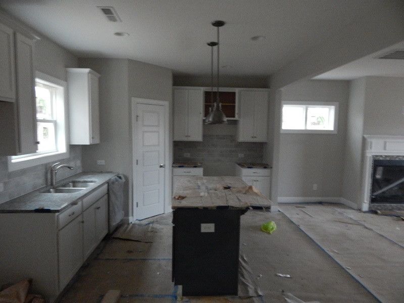 9109 Ashton Glen Dr, Zebulon, NC 27597