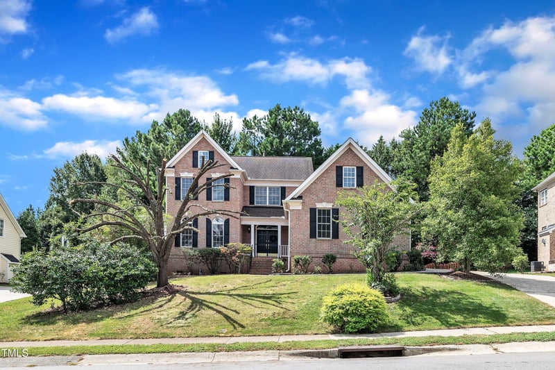 9109 Club Hill Dr, Raleigh, NC 27617