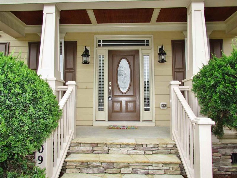 9109 Coconut Ln, Raleigh, NC 27603
