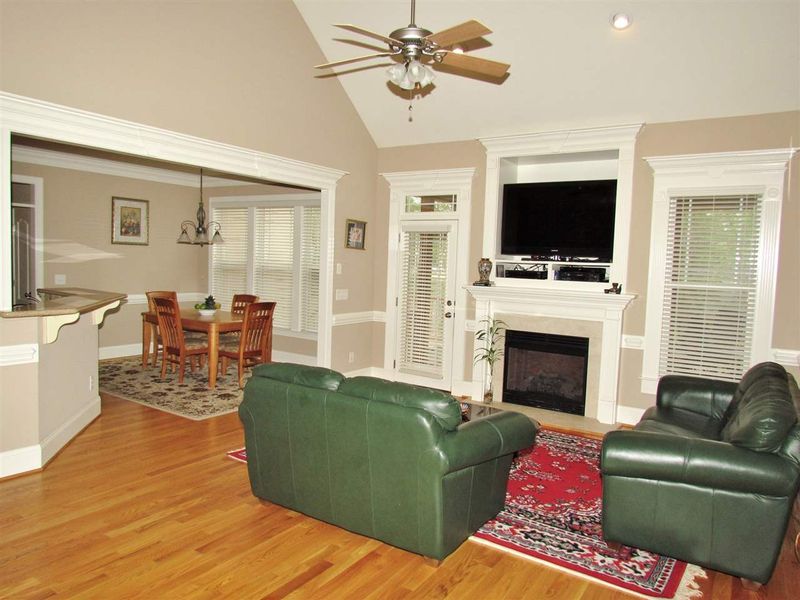 9109 Coconut Ln, Raleigh, NC 27603