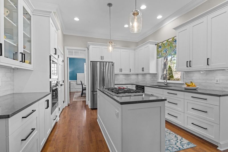 9109 Hometown Dr, Raleigh, NC 27615