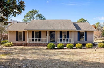 911 Axis Cir, Hope Mills, NC 28348