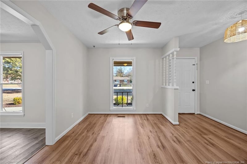 911 Axis Cir, Hope Mills, NC 28348