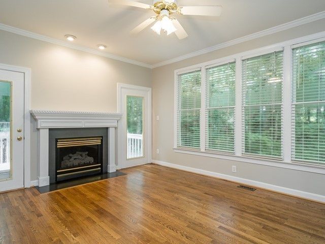 911 Birkdale Dr, Clayton, NC 27527