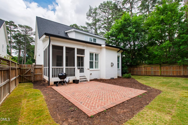 911 Canterbury Rd, Raleigh, NC 27607