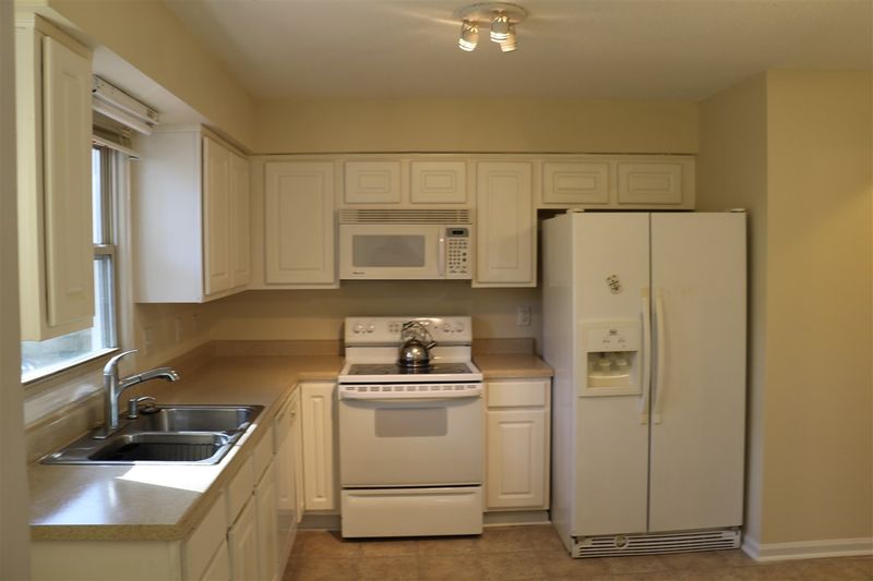 911 Cheviot Ave, Durham, NC 27707