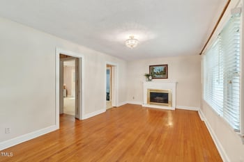911 Crescent Dr, Smithfield, NC 27577