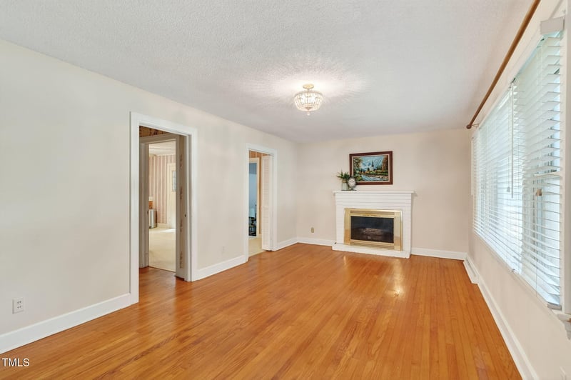 911 Crescent Dr, Smithfield, NC 27577