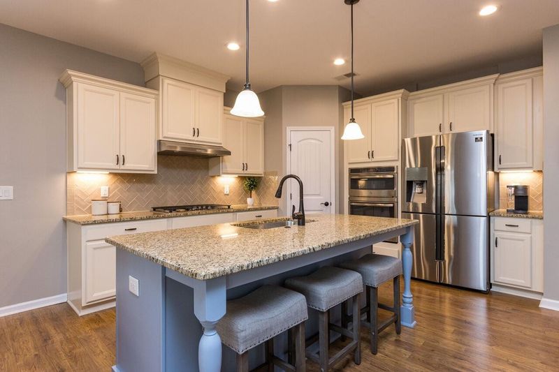 911 Dashwood Dr, Durham, NC 27703