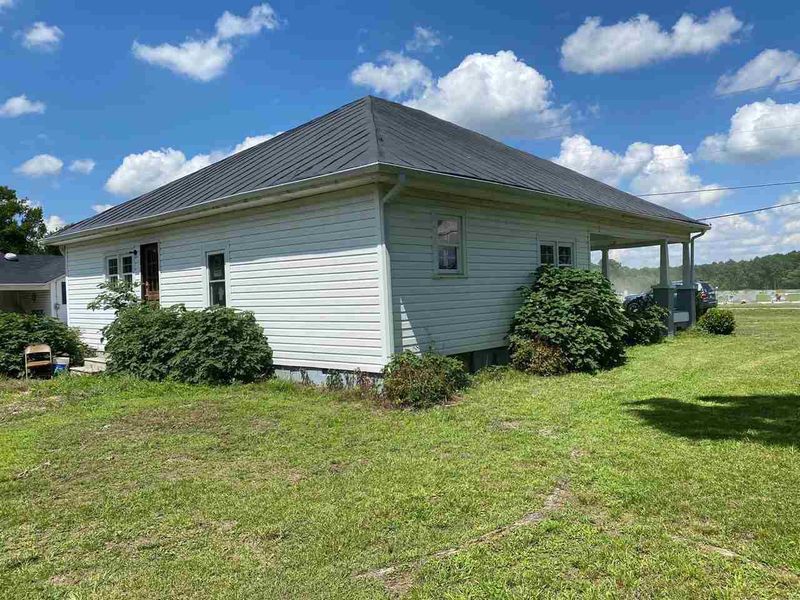 911 Fairground Rd, Dunn, NC 28334