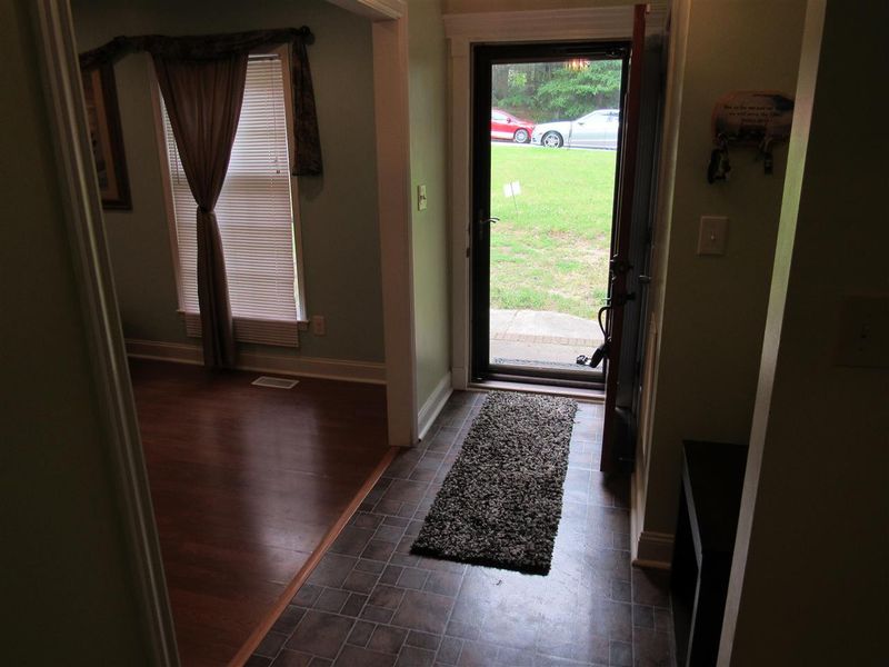 911 Flanders St, Garner, NC 27529