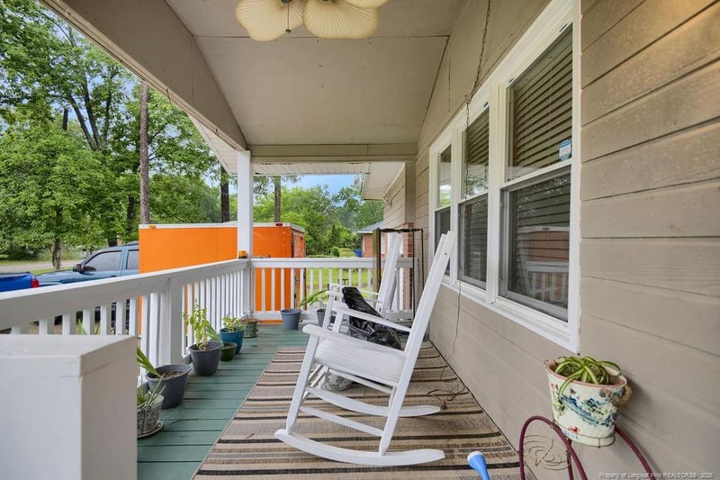 911 Hicks Ave, Fayetteville, NC 28304