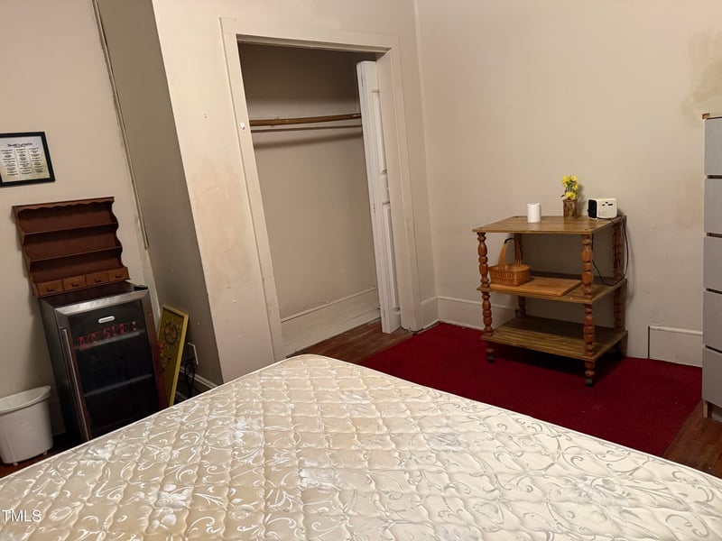 911 Holloway St, Durham, NC 27701